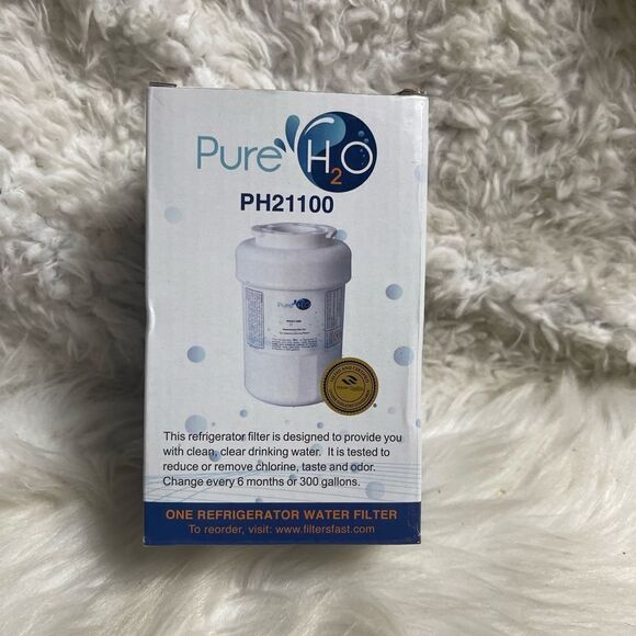 PureH2O Refrigerator Filter Model PH21100 new in box with plastic wrap - Picture 2 of 7